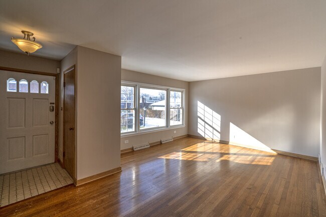 Foto del edificio - 718 1/2 N Western Ave