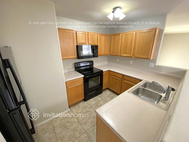 Foto del edificio - 7240 W Hess Ave