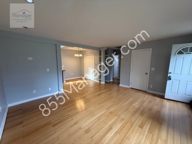 Building Photo - Cozy 2-Bedroom Ranch Near Lakes in Waterford
