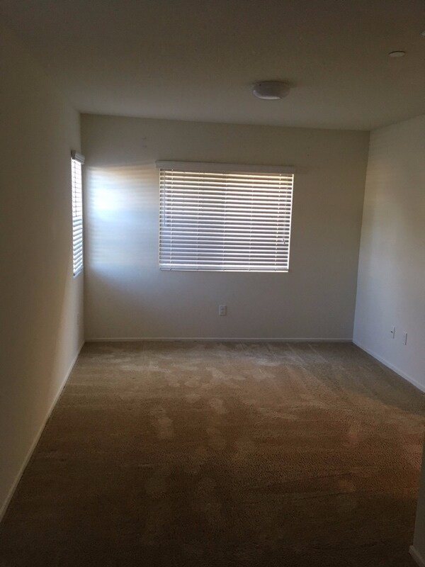 Building Photo - 440 E Sepulveda Blvd