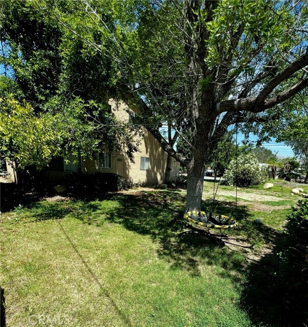 Building Photo - 1744 Capri Ave