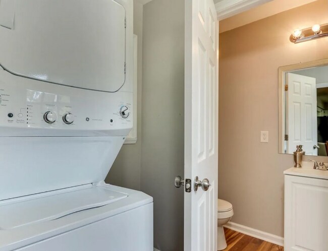 Foto del edificio - 1114 Vandora Springs Rd