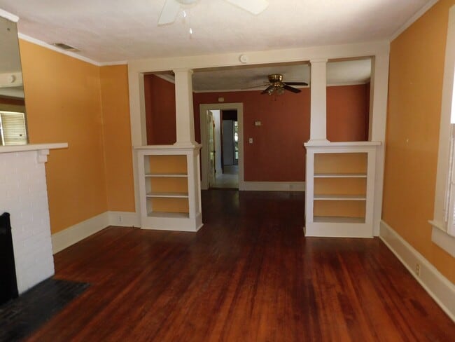 Building Photo - 2 Bedroom on Toombs