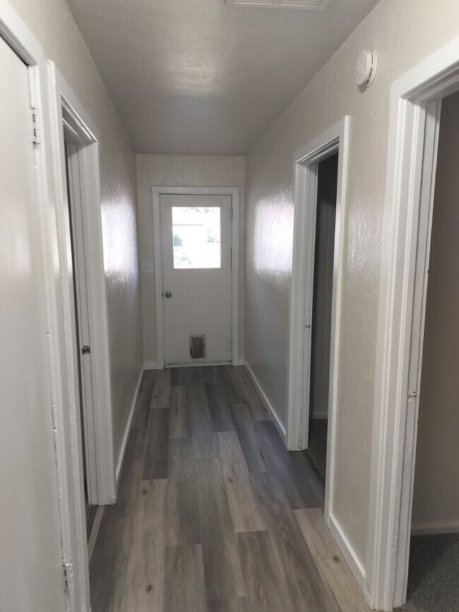 Foto del edificio - 475 N 15th E