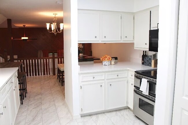 Foto del edificio - 6441 Cedar Bend Ct