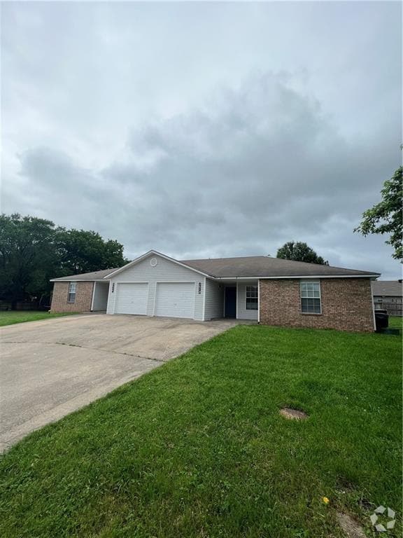 Building Photo - 1374 N Chickadee Ave