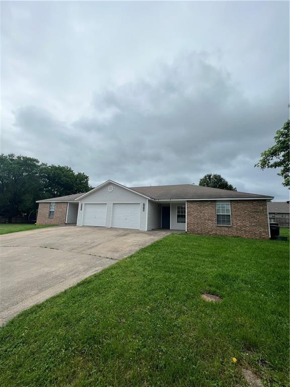 Foto principal - 1374 N Chickadee Ave