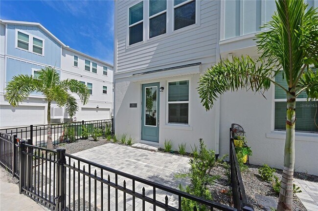 Building Photo - 2551 Ruffing Ct
