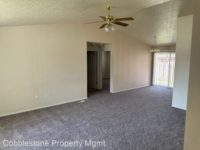 Building Photo - 3 br, 2 bath House - 646 Autumn Place