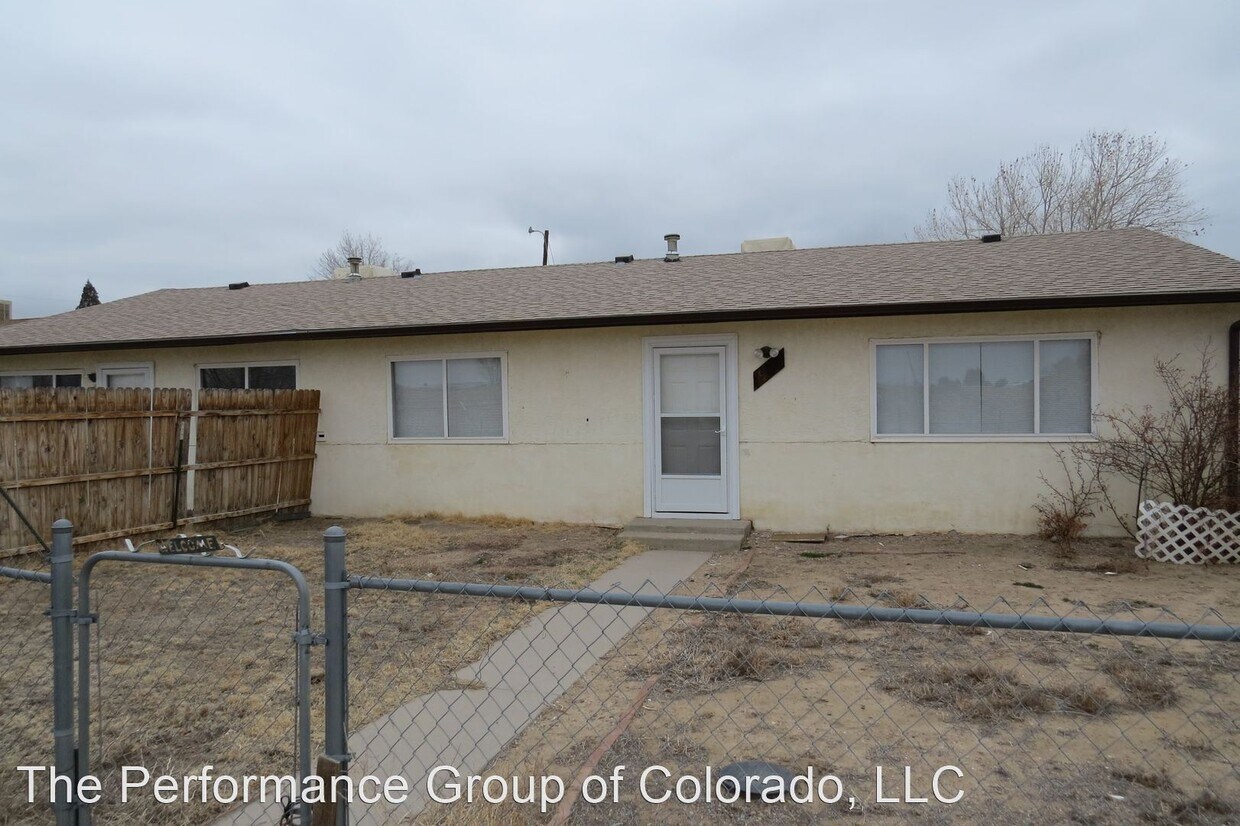 Foto principal - 3 br, 2 bath House - 1500 N LaCrosse Ave