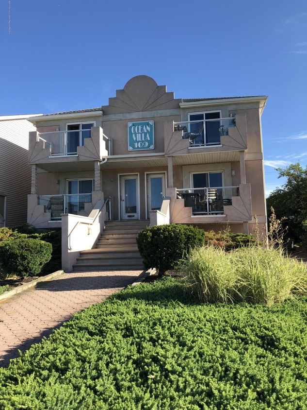 Primary Photo - 109 2nd Ave