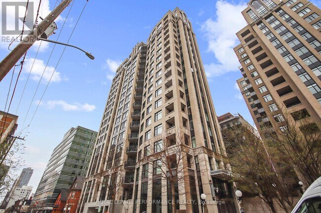 Building Photo - 235-1235 Kent St