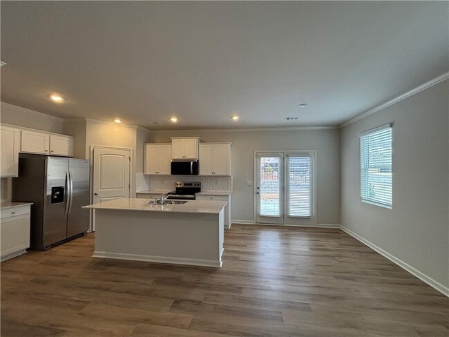 Building Photo - 6652 Parson St