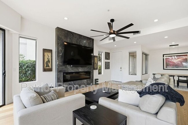 Foto del edificio - 8989 N Gainey Center Dr