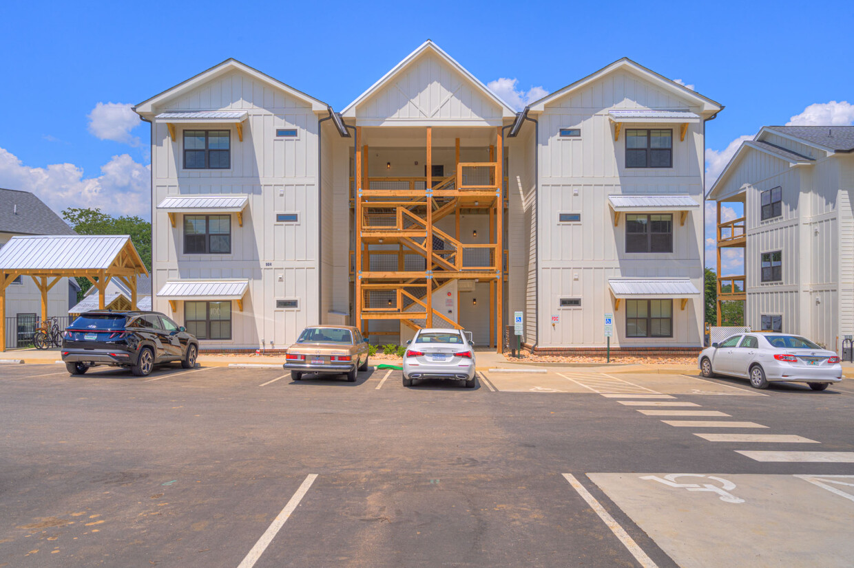 Apartments Exterior - The Farm