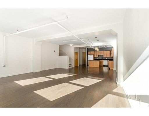 Building Photo - 453 Washington St
