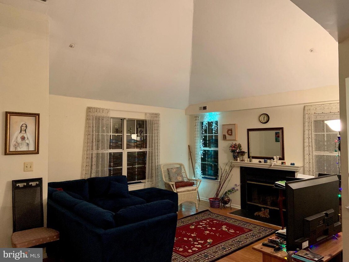 Primary Photo - 621 Brickhouse Rd