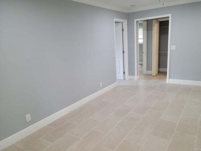 Foto del edificio - 4010 N Shore Dr