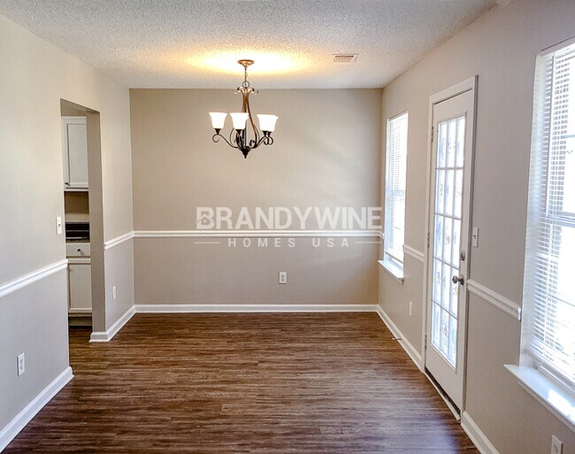 Building Photo - AVAILABLE NOW!!! - 1/2 MONTH FREE!!