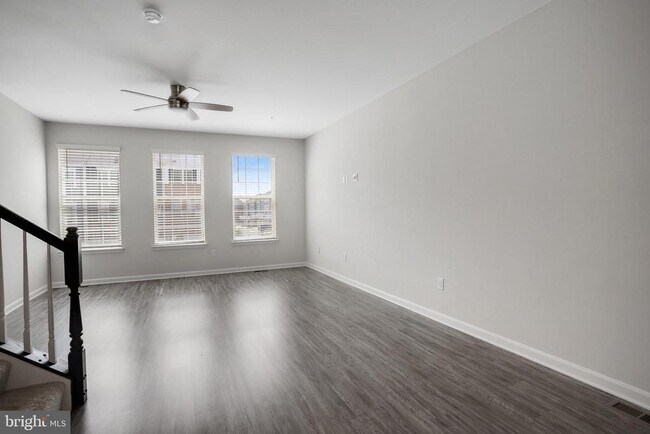 Foto del edificio - 5106 Constitution St