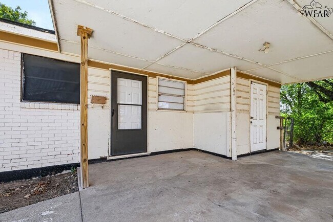Foto del edificio - 1628 Parkdale Dr