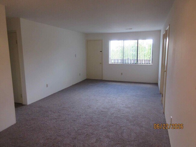 Foto del edificio - Upper 2 bedroom plus den in Germantown