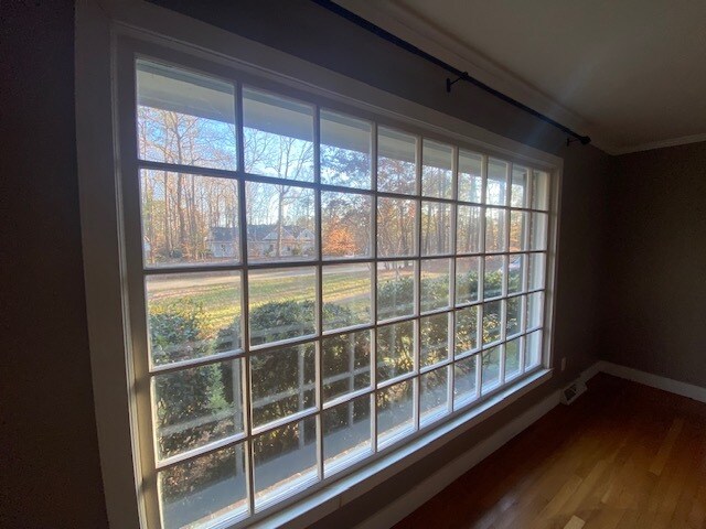 Living Room - 8824 Oneal Rd