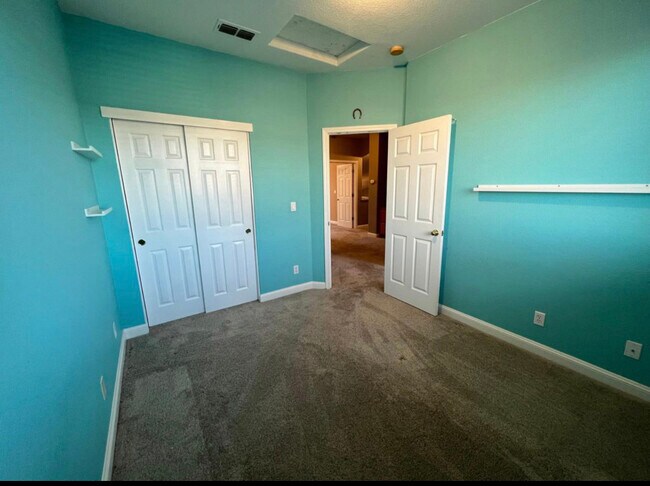 Building Photo - 433 Snow Breeze Ct