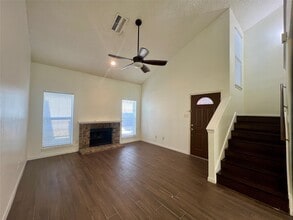 Building Photo - 980 Memorial Village Dr