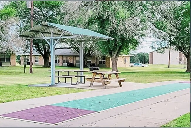 Foto del edificio - 308 N East St