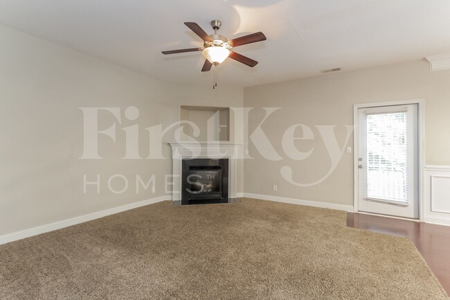 Foto del edificio - 7225 Caley St