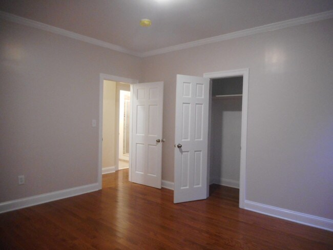 Foto del edificio - 51 E 236th St