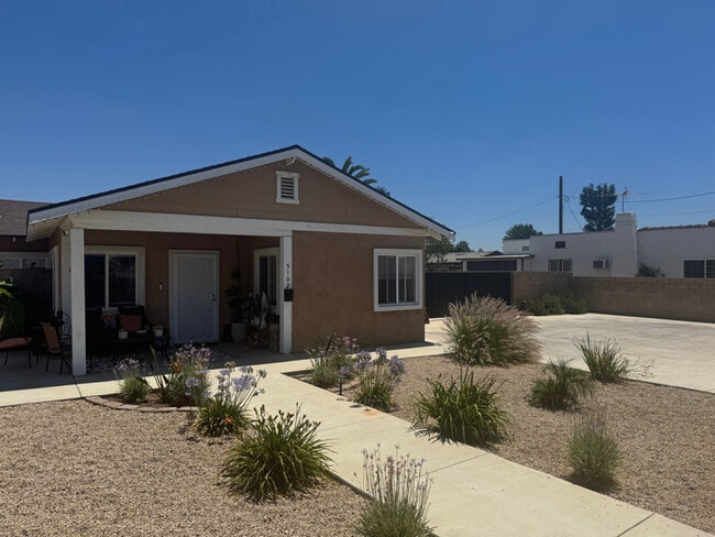 Foto del edificio - 5102 Etiwanda Ave