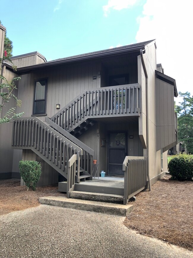 Building Photo - 800 St Andrews Dr