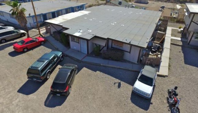 Foto del edificio - 1587 Sierra Vista Dr