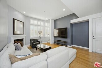 Building Photo - 2125 S Bentley Ave