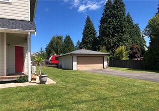 Building Photo - 8007 Cirque Dr W