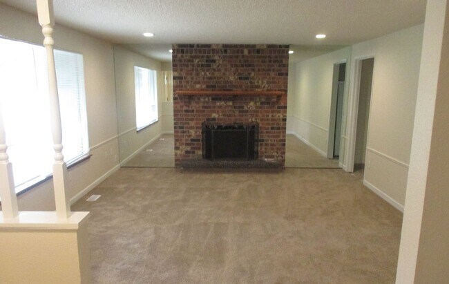 Foto del edificio - 10621 140th St Ct E