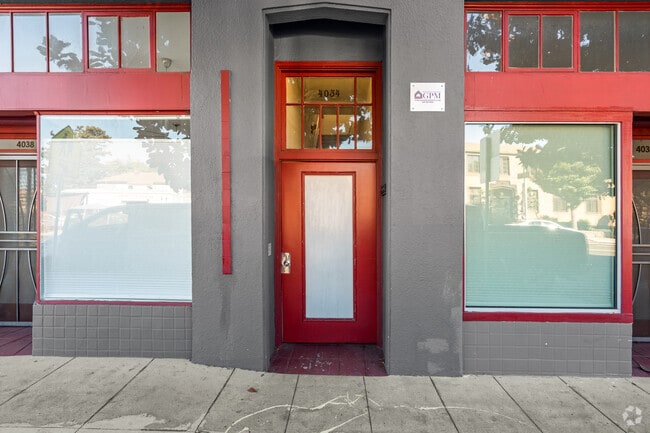 Main Entrance - 4030-4038 Martin Luther King Jr Way