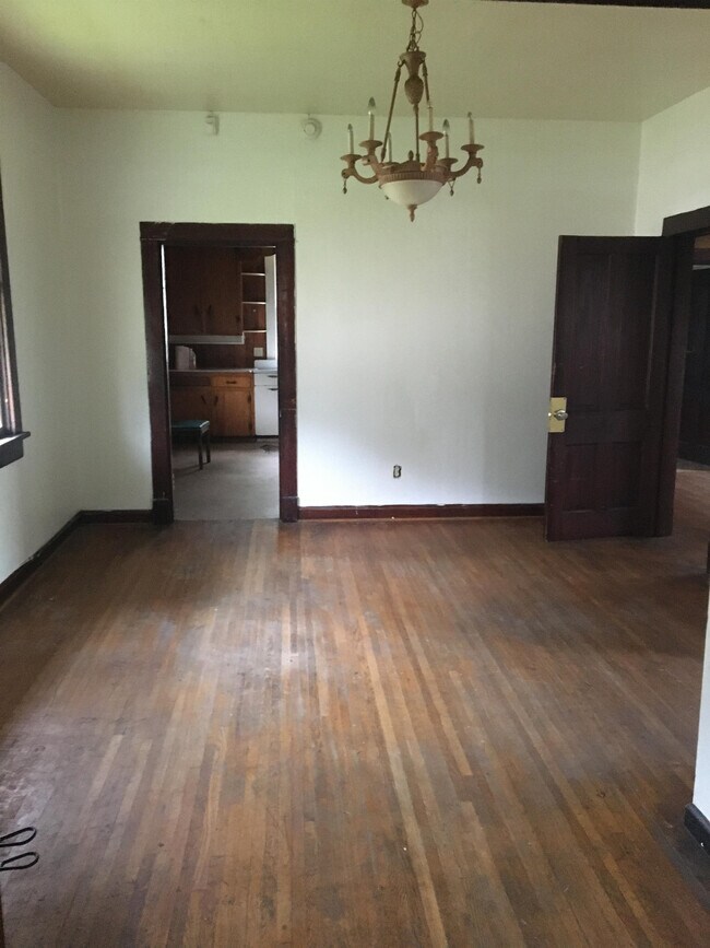 Foto del edificio - 1215 W 16th St