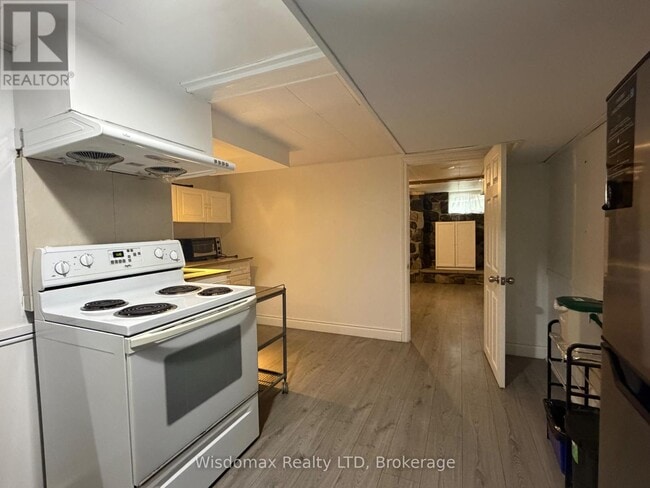Building Photo - 33 Adelene Crescent