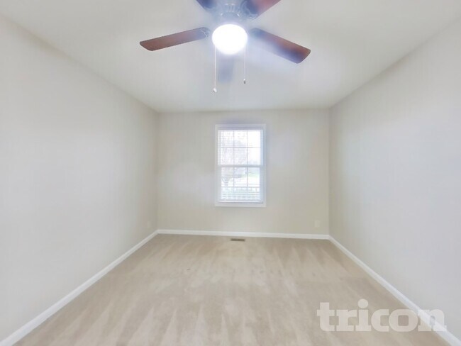 Foto del edificio - 1033 Dwight Eisenhower Way