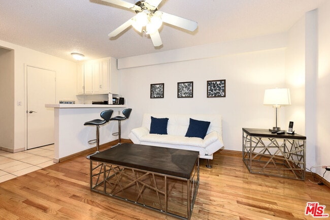 Foto del edificio - 3720 Vinton Ave