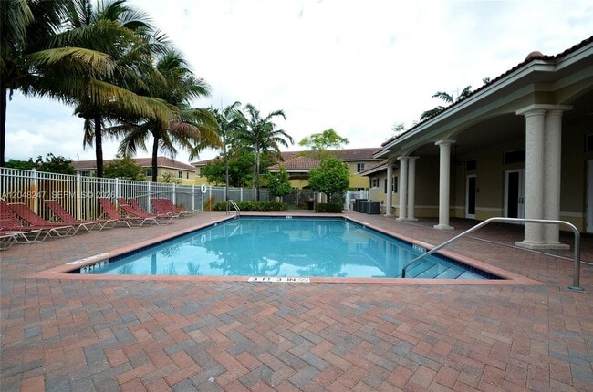 Foto del edificio - 6059 SW 19th Ct