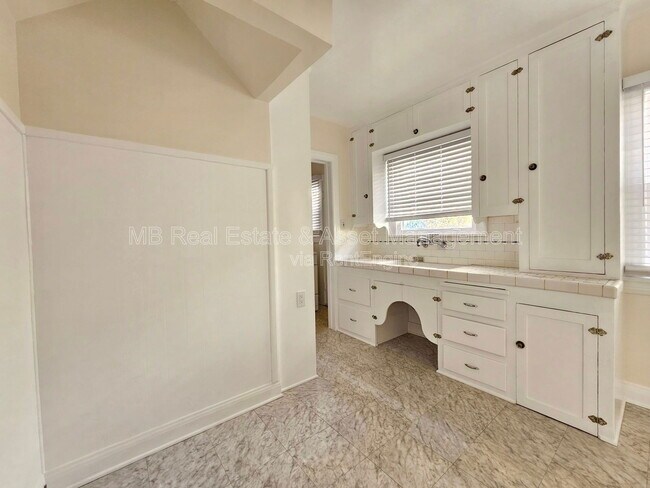 Foto del edificio - 807 Oro Terrace