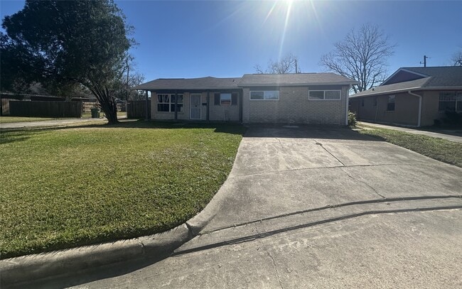 Building Photo - 3906 Madden Ln