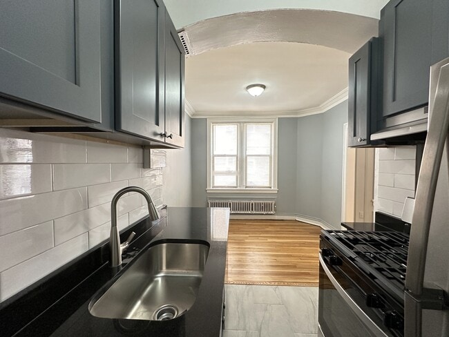 Building Photo - 1363 W Estes Ave