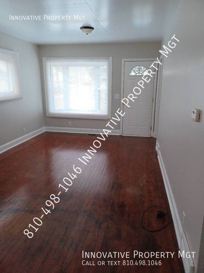 Foto del edificio - 2 bedroom with a garage!