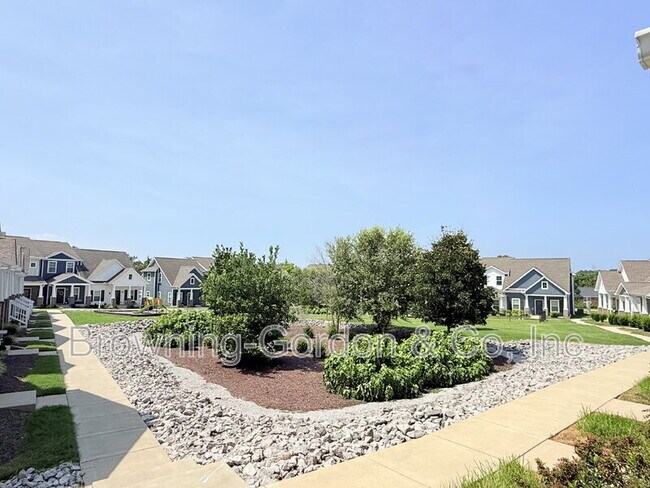 Foto del edificio - 971 Ashland Pl Dr