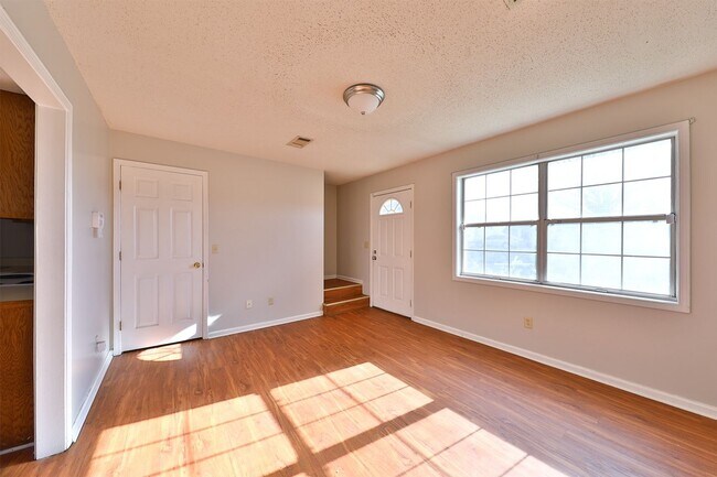 Foto del edificio - 214 Olive St